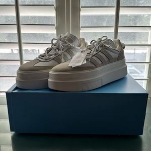 NWT Adidas x Ivy Park Super Super Sleek 72’ Size Women’s 9